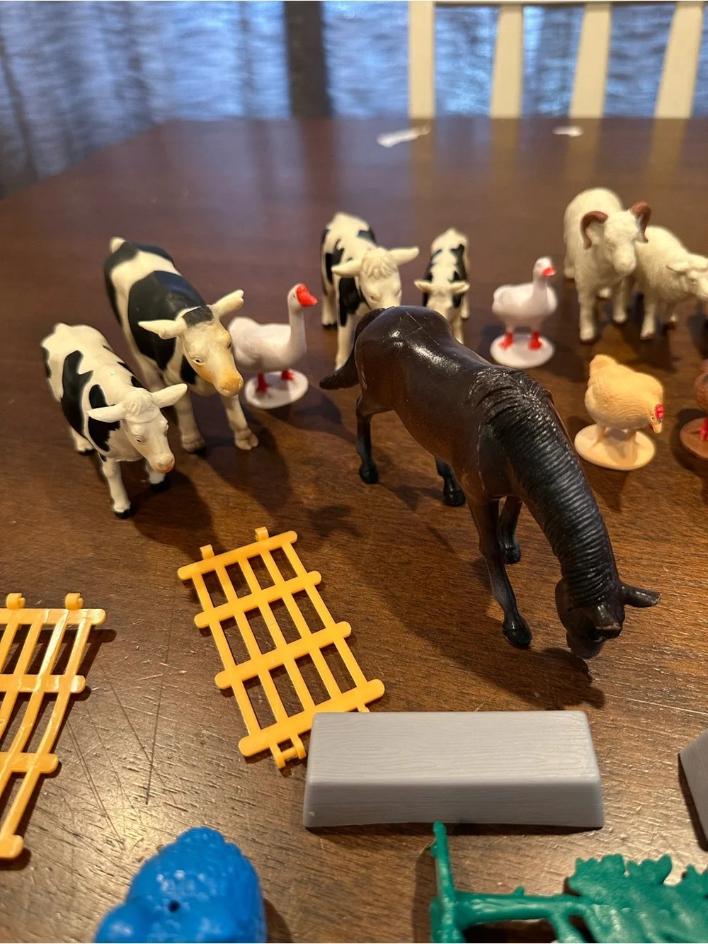 Mini Farm Animal Toy Set for Small Pets - White and Orange